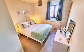 Bluebirds Cottage - Light & Airy 2 Bed In Bourton!
